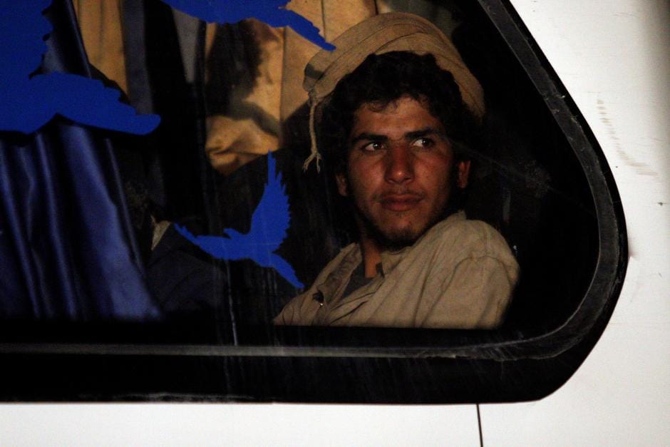 Damascus Looks for Safe Passage for ISIS Buses to Deir Ezzor