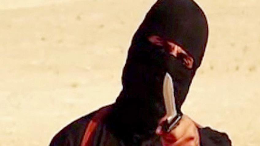 ISIS’ Now-Dead Executioner Unmasked in Raqqa for the First Time