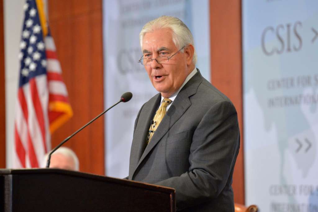 Tillerson Heads to the Gulf, Kuwaiti FM Discusses Crisis with Qatar Emir
