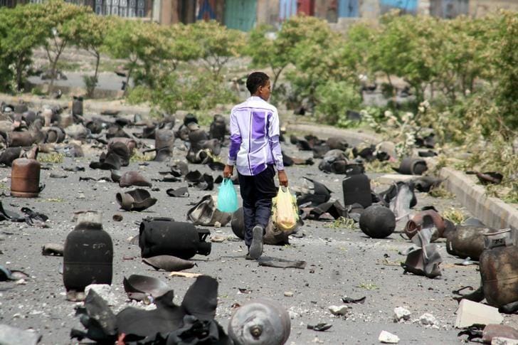 Top Yemeni Official Escapes an Armed Ambush