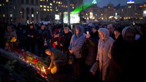 Ukraine’s turmoil brings tough challenge to Putin