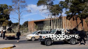 Gunmen attack on parliament delays Libyan PM election