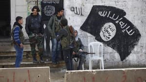 Heavy rebel infighting near Iraq, say Syria activists