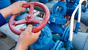 Ukraine prepares for gas cuts as Russia stands firm
