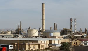 Iraq offers Saudi-style February discounts to oil customers in Europe