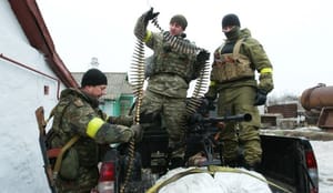 Ukraine rebels move to encircle government troops in new advance
