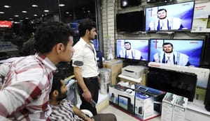 Yemen: Houthis hit back over Aden embassy move