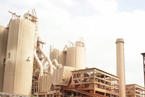 Suez Cement ‘Profit Transfers Hit by Currency Crisis’