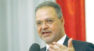 Yemeni FM: We Won’t Leave Kuwait until International Efforts Fail with Houthis