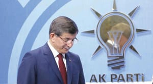 Davutoglu Resigns and Leaves the Field to Erdogan