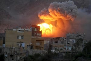 Yemen’s Mukalla Airport Reopens with Aid Flight after Qaeda Withdrawal