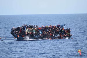 Greek Volunteers Win Nansen Refugee Award