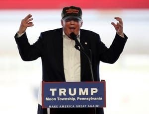 HP CEO Whitman compares Trump to Hitler, Mussolini