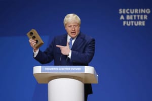 British FM Discusses with French Counterpart Defense, Border Control
