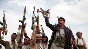 Iran Sends Weapons to Houthi Rebels from Two African Islands