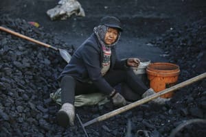 China: State-run Steel, Coal Firms to Cut 10 Percent of Capacity