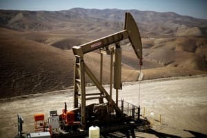 Oil Heals on Pre-Holiday Buying, Dollar Weakness