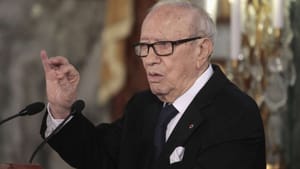 Tunisian President: Parliament will decide the fate of the Prime Minister