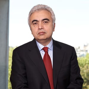 IEA Expects Oil, Gas-Field Investment to Fall 24%