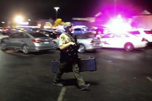 Washington State Mall Shooting: Four Killed as Police Look for Gunman
