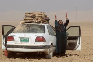 Iraqi Troops Advance in Mosul, IDC Struggling