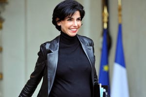 Former French Minister: Iran, Russia Should Control Their Strategies in the Region