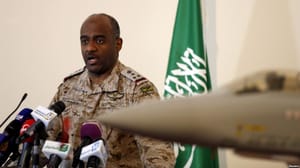 Houthi Leader Tries to Acquit Tehran of Arming his Group