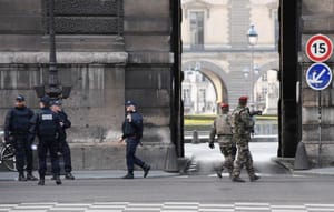 Paris’ Louvre Reopens 24 Hours after Terrorist Attack