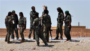 Russia Challenges US in Training Kurds