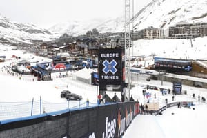 Skiers Safe after Avalanche Hits French Ski Resort of Tignes