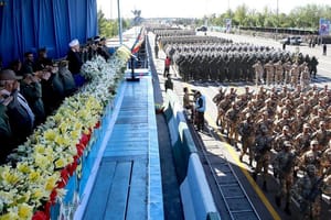 Rouhani Urges Iran’s Armed Forces to Steer Clear from Politics, Economics