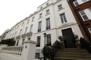 UK House Prices in First Quarterly Fall Since 2012