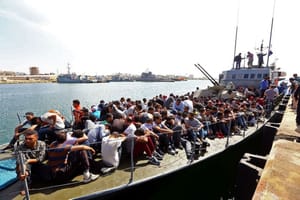 Coastguard Intercepts almost 500 Migrants off Libya