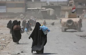 Iraqi Forces Evacuate Hundreds of Civilians amid Clashes in Mosul’s Old City