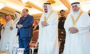 King Salman Performs Eid Prayer at Grand Mosque