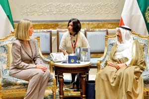 Mogherini in Kuwait to Discuss Qatar Crisis