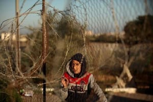 Egypt to Provide Hamas with Barb Wires, Surveillance Cameras