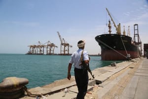 Houthis Unload Hodeida Funds in Anticipation of Legitimate Forces’ Advance