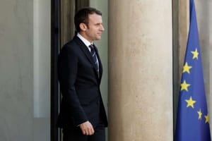 France Confirms Hosting Sarraj-Haftar Talks on Tuesday