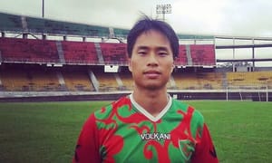 Footballers Living on the Breadline: Low Wages, Short Contracts, No Security