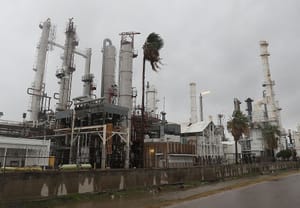 Suspension of US Oil Production in Gulf of Mexico Reaches 6%