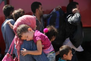 More Than 300 Syrian Refugees Rescued, Arrive in Cyprus