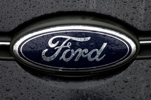 Ford’s New Self-driving Vehicle Talks to Pedestrians via Light Signals