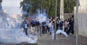 Tunisia Breaks Up Cells Supporting Terrorists Hiding in Mountainous Areas