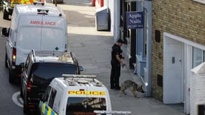 Commuters Head Back to Work as UK Lowers Threat Level
