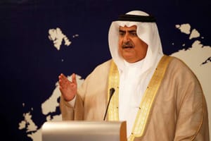 Bahrain FM: Qatar Orbits Iran, Failed to Present Initiative to Resolve Crisis