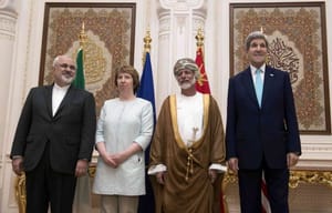 Zarif in Oman to Discuss Critical Topics