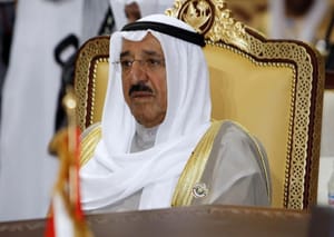 Kuwaiti Emir to Conduct Gulf Tour to Resolve Qatar Crisis