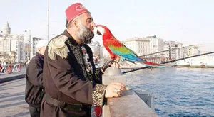 Istanbul’s Pasha and his Parrot: Talk of the Town