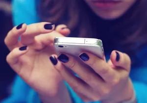 Smartphone App to Control Blood Sugar Levels in Diabetic Patients